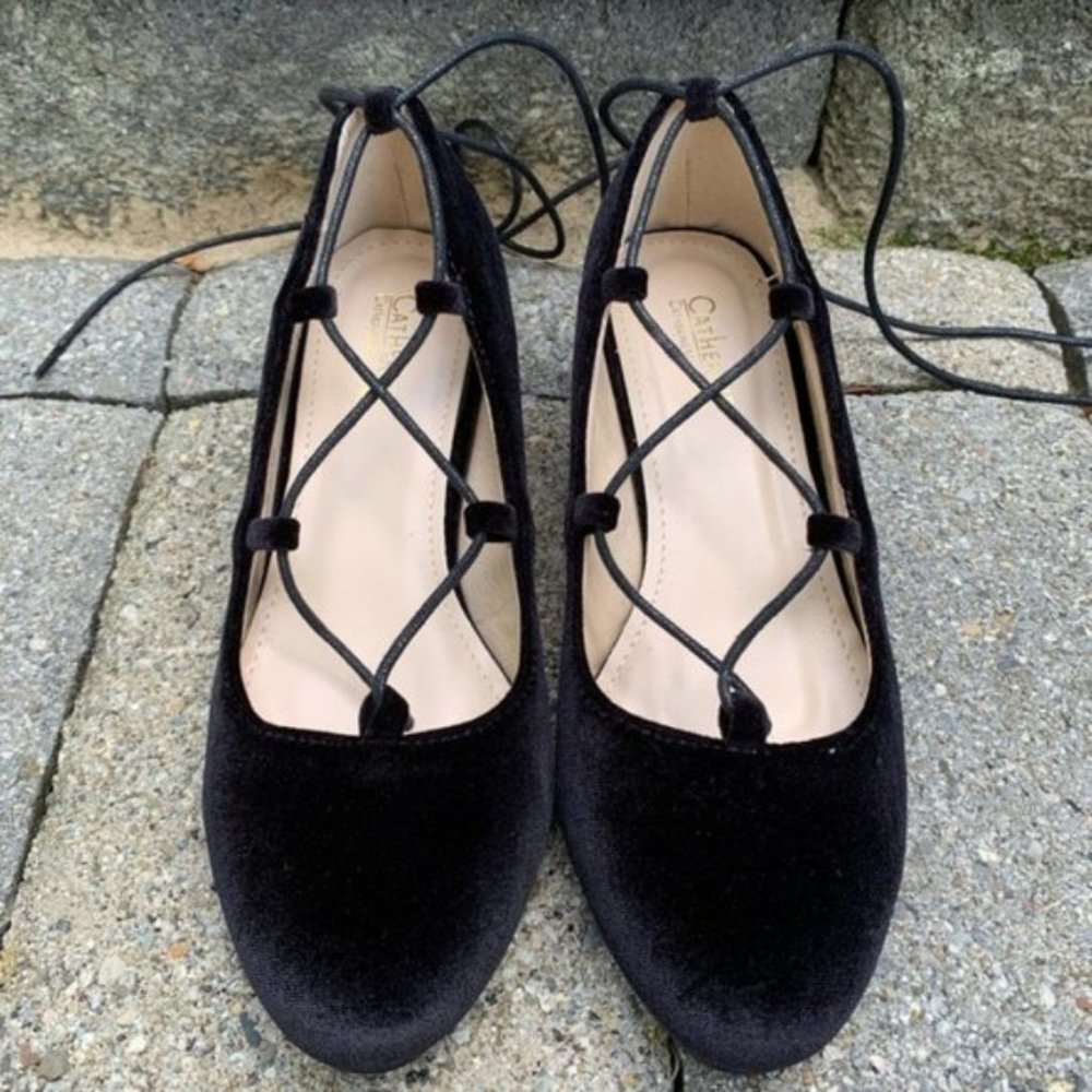 Catherine Malandrino Size 7.5 Velvet Lace Up Heels